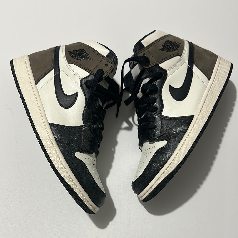 Jordan 1 Retro High Dark Mocha